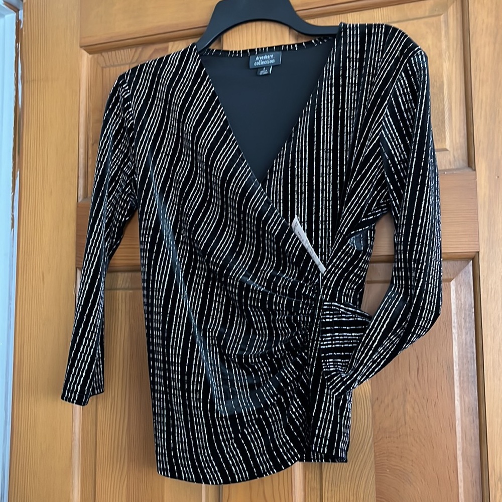 Long sleeve velour / embellished top